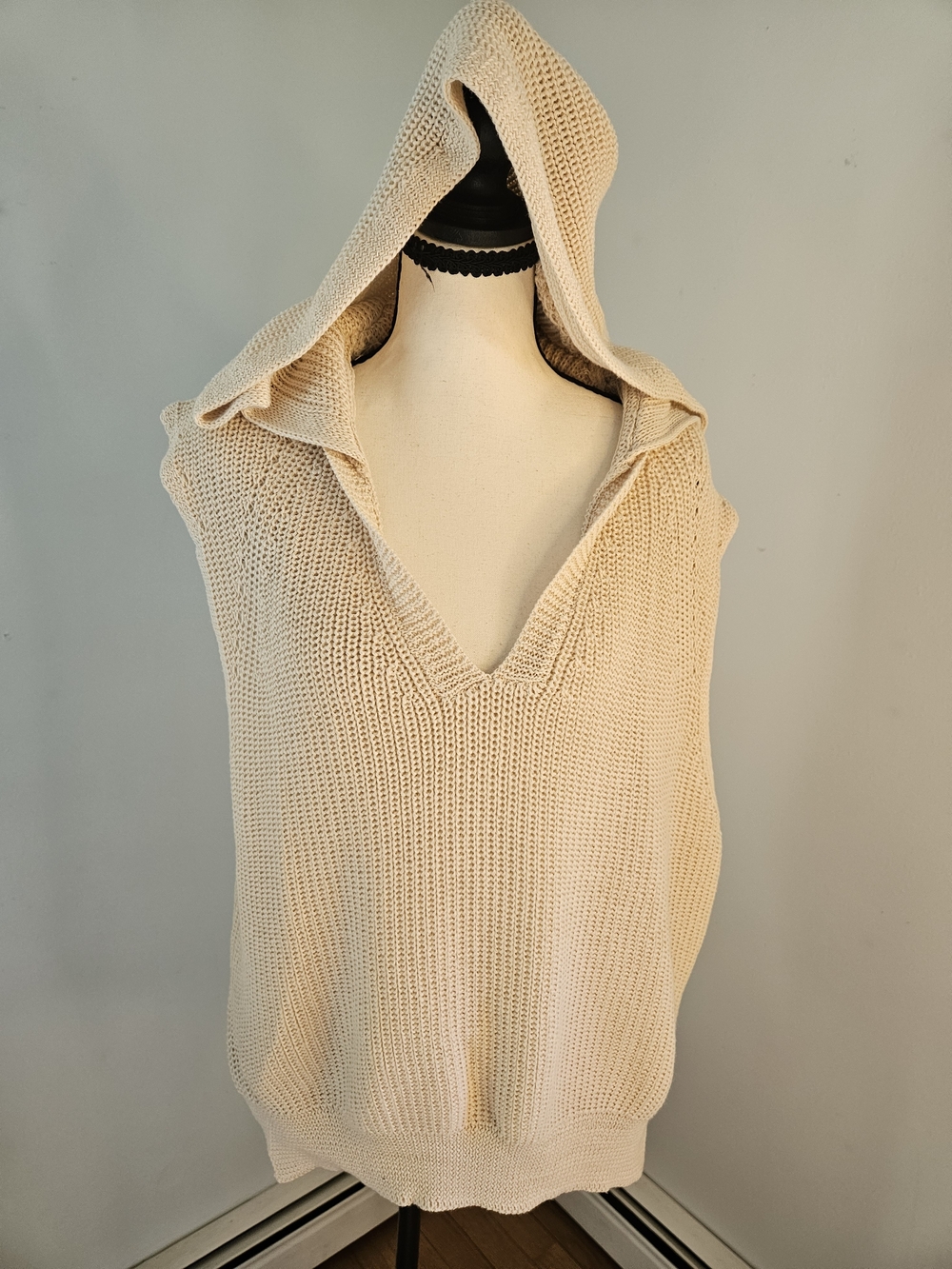 Hooded V-Neck Knit Sweater Vest in Cream